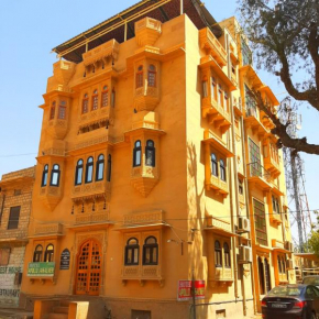  Hotel Apollo Jaisalmer  Джайсалмер